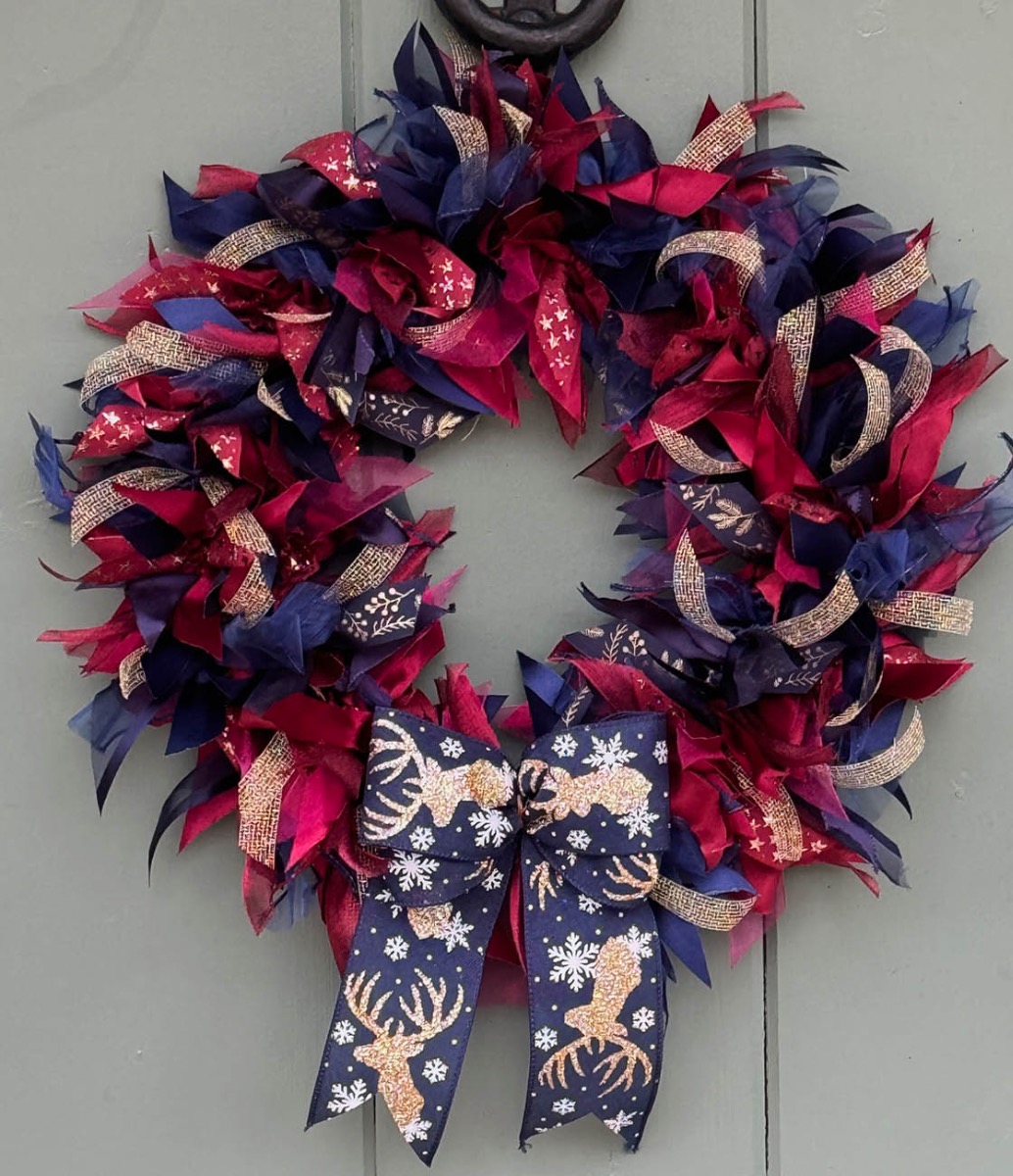 christmas_burgundy_and_navy_wreath_kit